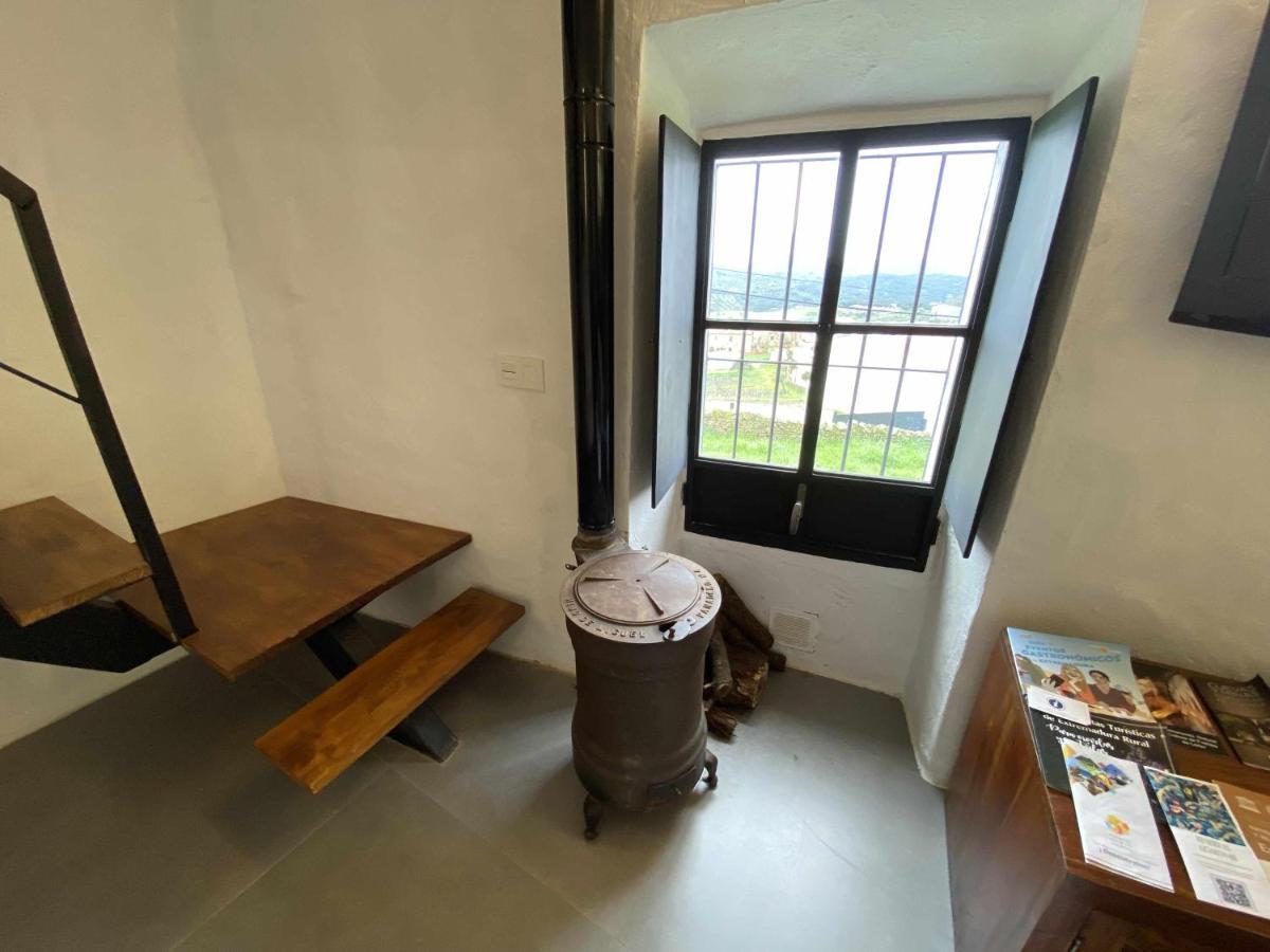 Villa La Martela de Fuentes Fuentes de León Exterior foto