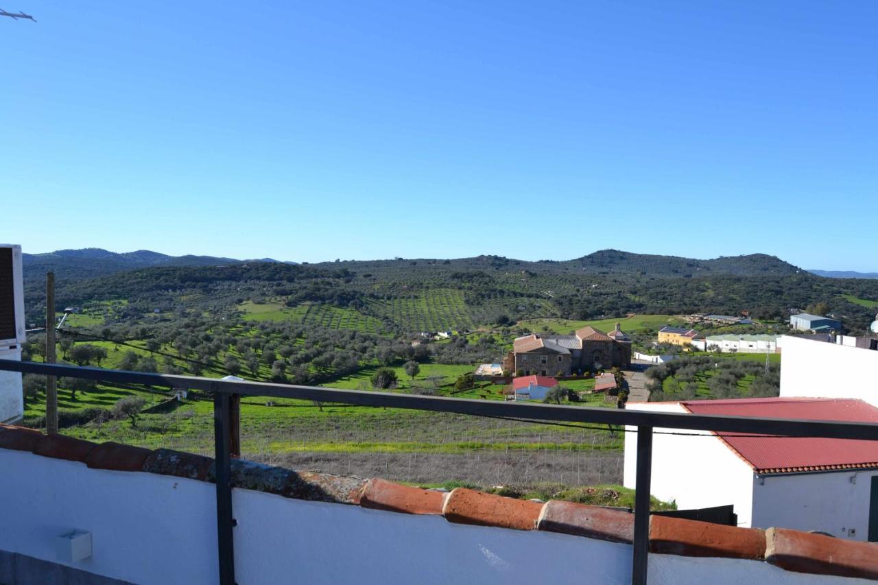 Villa La Martela de Fuentes Fuentes de León Exterior foto